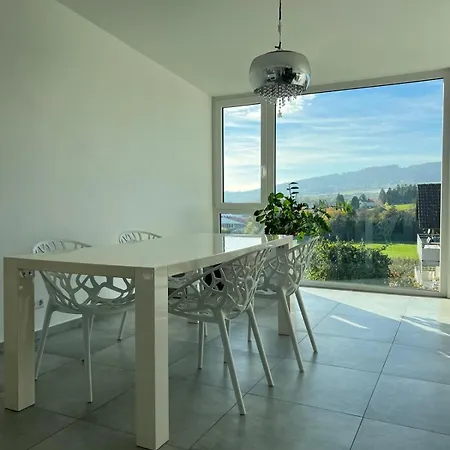 Lichtdurchflutetes Designer-loft * Oberteuringen